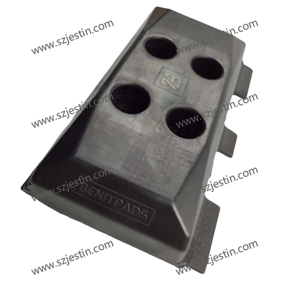 2372467 300mm Track Rubber Pads for Volvo Asphalt Paver