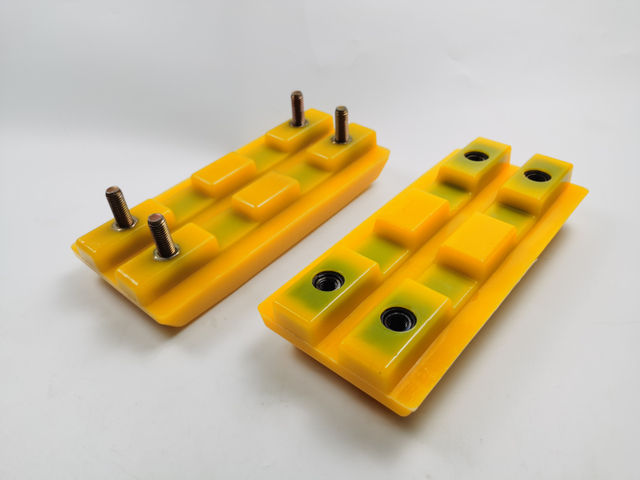 OEM Quality W100 W150 Poly Track Pad 2411111 2102696